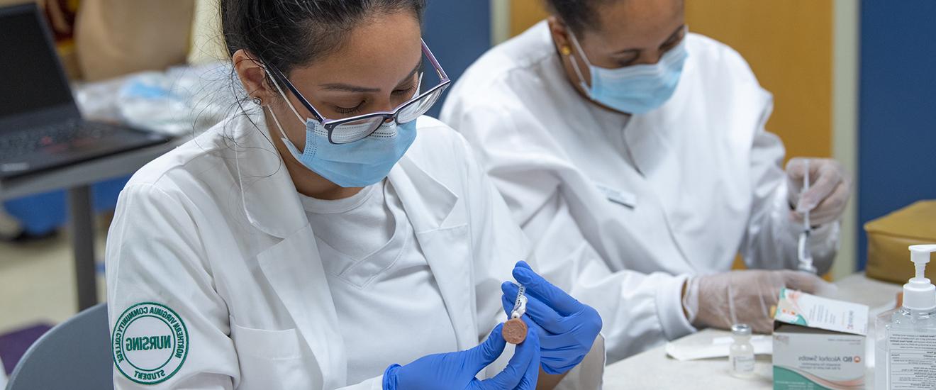 Students working in a lab