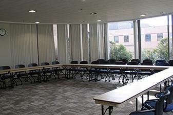 president's dining room with tables and chairs arranged in horseshoe